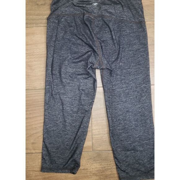 ATHLETA  Gray Quest Chaturanga Knicker 545951 sz Xs - Picture 1 of 7